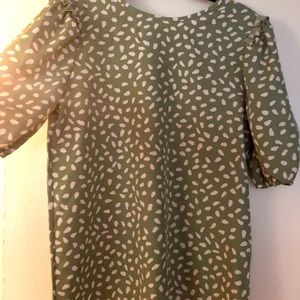 Blouse with ruffle detail on sleeves